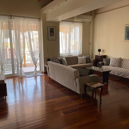 Spacious luxurious two-level apartment Loutráki Exterior foto
